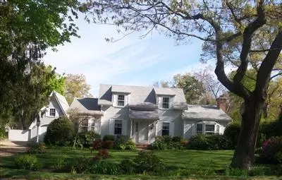 192 School St, Cotuit, MA 02635 photo 1
