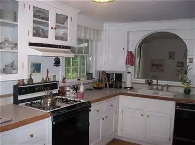 192 School St, Cotuit, MA 02635 photo 16