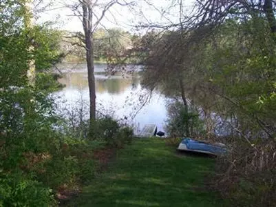 192 School St, Cotuit, MA 02635 photo 8