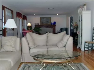 74 Harbor Rd, Hyannis, MA 02601 photo 9