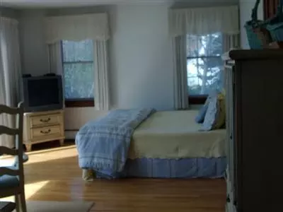 74 Harbor Rd, Hyannis, MA 02601 photo 16