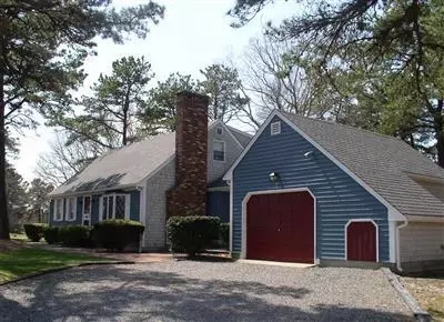 125 Surf Dr, Mashpee, MA 02649 photo 2