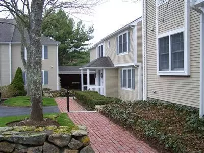 727 Main St #E-3, Osterville, MA 02655 photo 2
