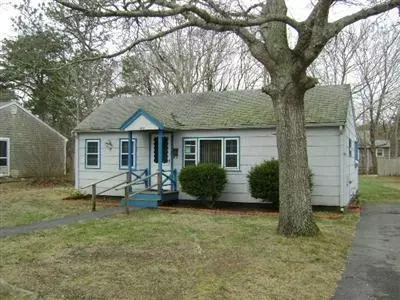 183 Hinckley Rd, Hyannis, MA 02601 photo 1