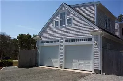 711 Great Neck Rd S, Mashpee, MA 02649 photo 3