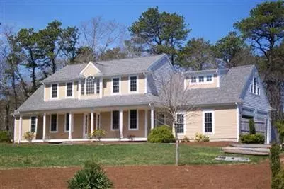 711 Great Neck Rd S, Mashpee, MA 02649 photo 1