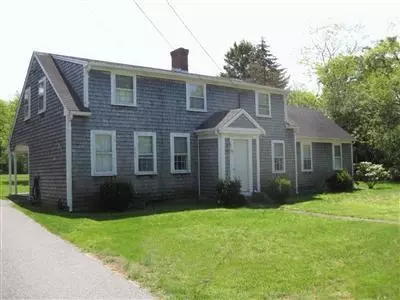 301 Pine St, Centerville, MA 02632 photo 1