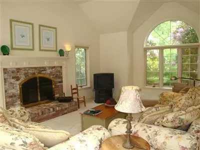 37 Crystal Ridge Rd, Cotuit, MA 02635 photo 5