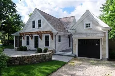 1194 Main St, Cotuit, MA 02635 photo 1
