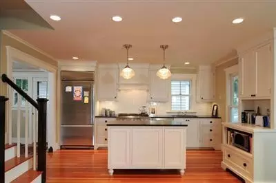 1194 Main St, Cotuit, MA 02635 photo 5