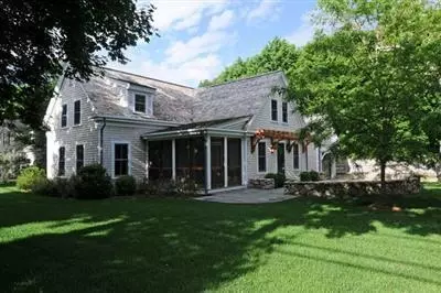 1194 Main St, Cotuit, MA 02635 photo 2