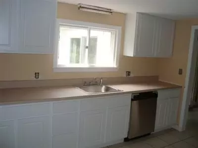 79 County Seat St, Hyannis, MA 02601 photo 5