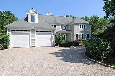 17 Wheelhouse Ln, Mashpee, MA 02649 photo 2
