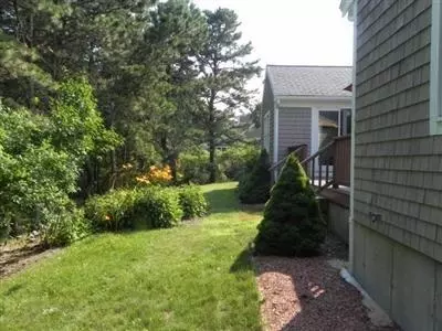 23 Meadowbrook Rd, Mashpee, MA 02649 photo 4
