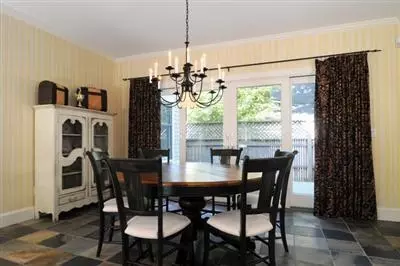 617 Main St, Osterville, MA 02655 photo 8