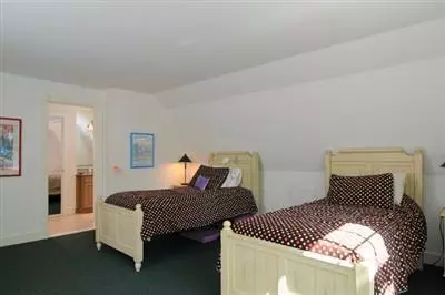 617 Main St, Osterville, MA 02655 photo 17