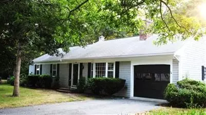 238 Monomoy Cir, Centerville, MA 02632 photo 5