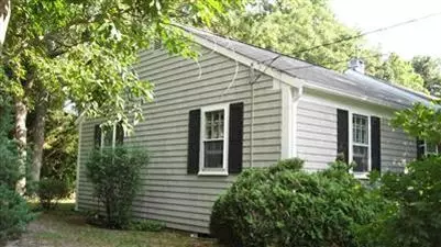 238 Monomoy Cir, Centerville, MA 02632 photo 4