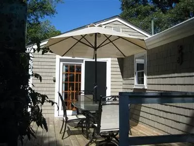 121 Rudder Rd, West Hyannisport, MA 02672 photo 4