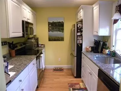 2 Schooner Ln #B, Mashpee, MA 02649 photo 4