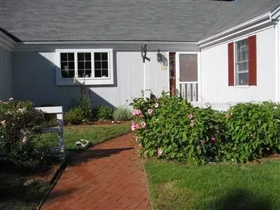 52 Middle Pond, Marstons Mills, MA 02648 photo 3
