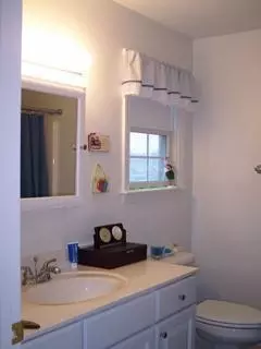 19 Center St, Mashpee, MA 02649 photo 9
