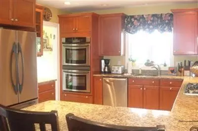176 Bog Rd, Marstons Mills, MA 02648 photo 10