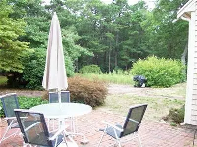 92 Cotuit Cove Rd, Cotuit, MA 02635 photo 6
