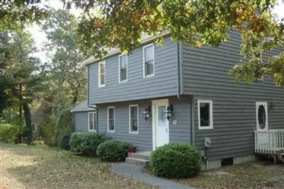 12 Pequot Rd, Mashpee, MA 02649 photo 2