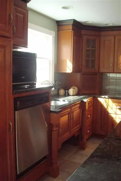 12 Pequot Rd, Mashpee, MA 02649 photo 5
