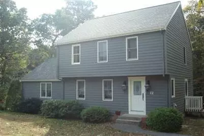 12 Pequot Rd, Mashpee, MA 02649 photo 1