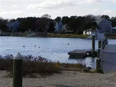 28 Nehoiden Rd, Mashpee, MA 02649 photo 4