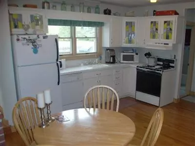 590 Main St, Cotuit, MA 02635 photo 7