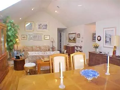 125 Snead Dr, Mashpee, MA 02649 photo 4
