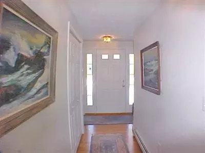 125 Snead Dr, Mashpee, MA 02649 photo 2