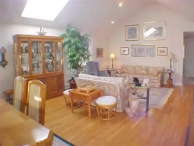 125 Snead Dr, Mashpee, MA 02649 photo 5