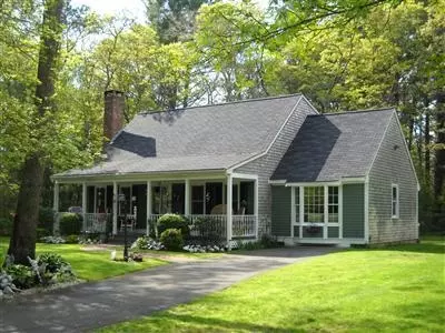 100 Curlew Way, Cotuit, MA 02635 photo 1