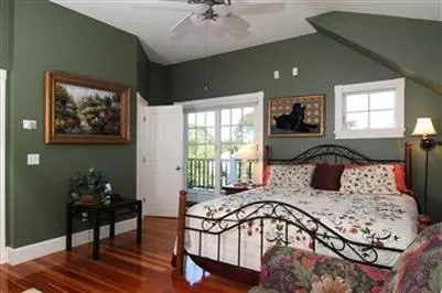 772 S Main St, Centerville, MA 02632 photo 12