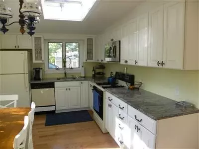 67 Shore Dr, Mashpee, MA 02649 photo 5