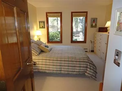 236 Surf Dr, Mashpee, MA 02649 photo 9