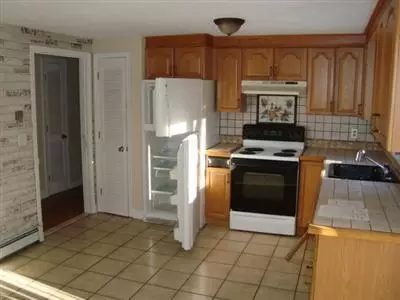52 Jones Rd, Mashpee, MA 02649 photo 2