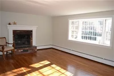80 Evans St, Osterville, MA 02655 photo 5