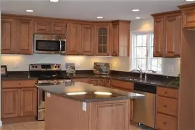 80 Evans St, Osterville, MA 02655 photo 8