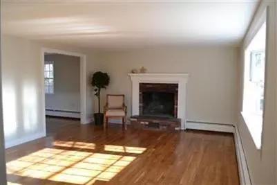80 Evans St, Osterville, MA 02655 photo 4