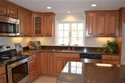 80 Evans St, Osterville, MA 02655 photo 7