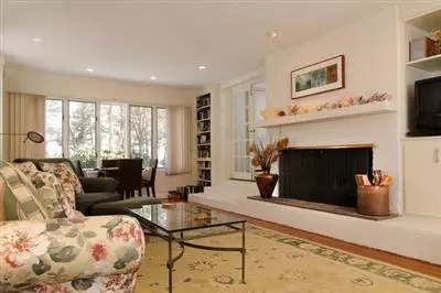 1751 Main St, Cotuit, MA 02635 photo 4