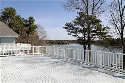 141 Cedar Tree Neck Rd, Marstons Mills, MA 02648 photo 4