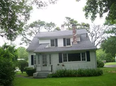 53 Sixth Ave, West Hyannisport, MA 02672 photo 3