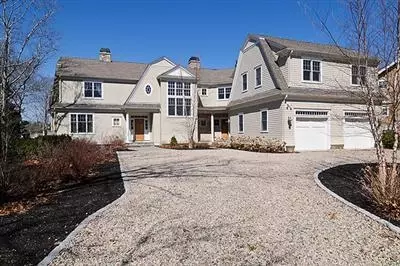 5 Compass Cir, Mashpee, MA 02649 photo 1