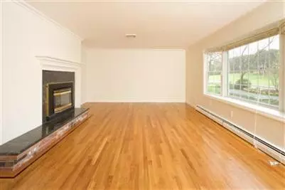 164 Marstons Ln, Yarmouth Port, MA 02675 photo 9